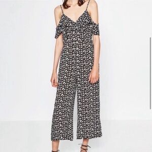 Zara Women’s Black Micro Floral Ruffle Jumpsuit Cold Shoulder Cropped Wide Leg S